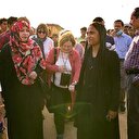 Nobel ödüllü kadınlar, Arakanlı Müslümanlarla bir arada