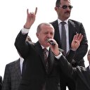 Cumhurbaşkanı Erdoğan'ın 'bozkurt' yaptığı anlar böyle görüntülendi