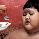 Günde 5 öğün pilav yiyerek tam 192 kiloya ulaştı