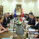 سلام دائم بسوريا.. على أجندة لقاء وزير الدفاع التركي وأمين "الناتو"