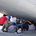 Milyon dolarlık uçaklar gölgelik oldu