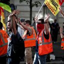 Fransa'da grevciler garları işgal etti