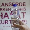 Su şişelerinde 'kanserde erken tanı' uyarısı