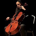 14 yaşındaki Arya viyolonselde dünya birincisi oldu