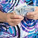 Emekliye maaş ödemesi başladı