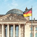 Almanya 
yeni uyandı