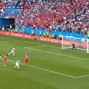 VAR penaltıyı verdi ama o auta attı