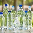 Plastik kapların altındaki rakamlara dikkat