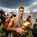 Mesut Özil'e tek teşekkür F1 pilotundan geldi