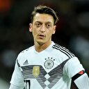 Simyacı'nın yazarından Mesut Özil paylaşımı
