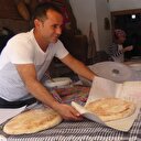 Altını duyan bazlamaya doymuyor