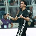 Pepe'den kulüp personeline büyük jest