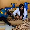 Suriyeli marangoz kadınlardan miniklere oyuncak