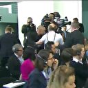 Erdoğan-Merkel basın toplantısında provokasyon girişimi