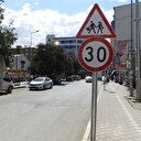 Okul önünden 60 ile geçene bin lira ceza