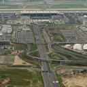 Berlin’de bir türlü açılamayan havalimanının akıbeti merak ediliyor