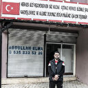 Suriyeli terzi Türkiye'ye teşekkür için tabela yaptırdı