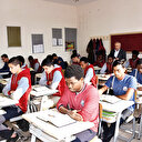 Geleceklerini Türkiye'de
inşa ediyorlar