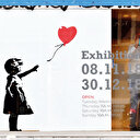Banksy’e el koydular
