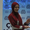 Gamze Özçelik tesettüre girdi linç çetesi harekete geçti