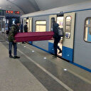 Metroya tabutla bindiler yol ücreti de ödediler