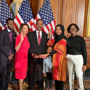 ABD Kongresi'nde Kur'an-ı Kerim'e el basarak yemin etti