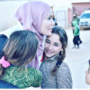 Afrikalı çocuklardan Gamze Özçelik'e ilahili sevgi seli