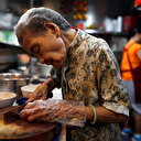 90 yaşında noodle tezgahı işletiyor