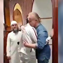 Danimarka'da gittiği camide Müslüman oldu