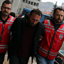 Çocuğunun gözü önünde annesini öldürdü