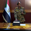 Sudan Savunma Bakanı Avf görevinden ayrıldı