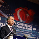 Bakan Akar: ABD YPG'ye büyük miktarda ağır askeri ekipman sağlıyor