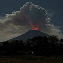 Endonezya'da yanardağ faaliyete geçti