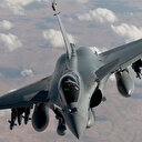 Fransız savaş uçakları Endonezya topraklarına indi