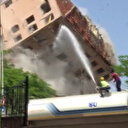 Bahçelievler'de bir bina yıkım sırasında çöktü