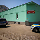 Almanya'da camiye saldırı: 3 pencerenin cami kırıldı