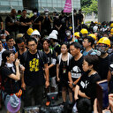 Hong Kong'da gösteriler sokaktan parka taşındı