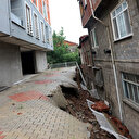 İstinat duvarı çöktü: 7 bina boşaltıldı
