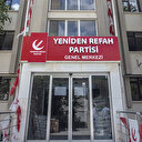 Yeniden Refah Partisi tabelasını astı