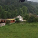 Düzce'deki selde evin dere yatağına yıkıldığı anlar böyle görüntülendi