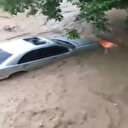 Sele kapılan aracının arkasından böyle seslendi