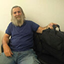 Bulduğu bilgisayar ve 10 bin TL'yi sahibine teslim etti