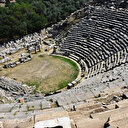 Antik tiyatronun sahnesi gün yüzüne çıkıyor