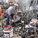 Satın aldığı hurdalarla süs eşyası ve heykel yapıyor