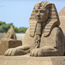 Kum heykellere Orta Doğulu turist ilgisi