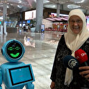 Yaşlı teyzeden robota, "Allah sana da namaz kılmayı nasip etsin"
