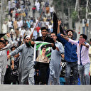 Cammu Keşmirliler Hint askerleri eşliğinde namaza gitti