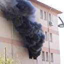 Manisa’da lise binasında çıkan yangın korkuya neden oldu