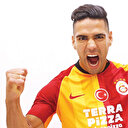 Yıldızlar imzalıyor