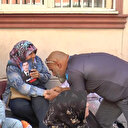 Evlat nöbetindeki annelere Trabzon'dan destek